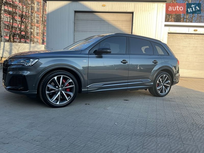 Внедорожник / Кроссовер Audi Q7 2020 в Тернополе