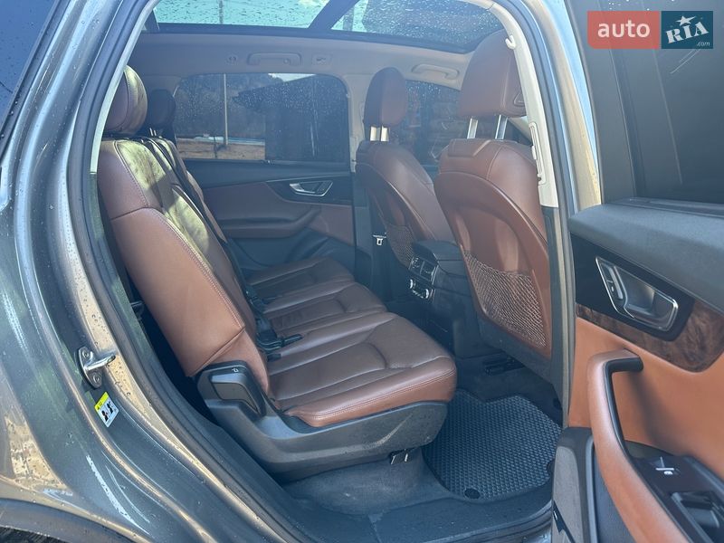 Внедорожник / Кроссовер Audi Q7 2016 в Межгорье