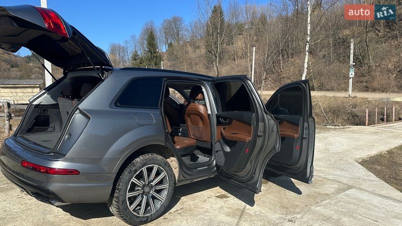 Внедорожник / Кроссовер Audi Q7 2016 в Межгорье