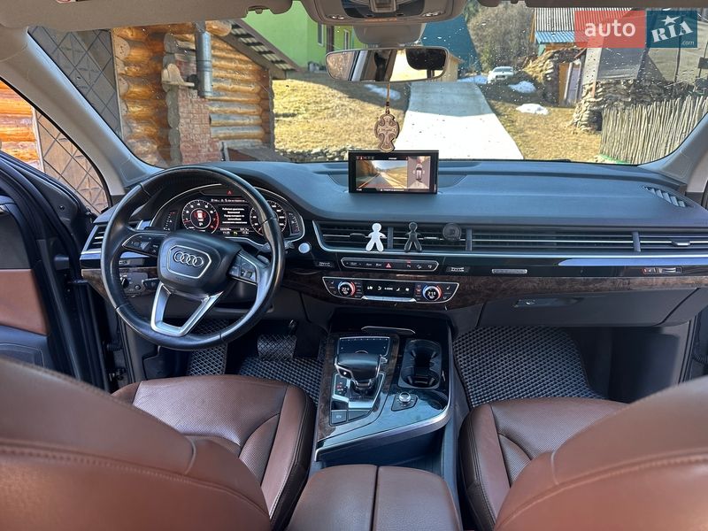 Внедорожник / Кроссовер Audi Q7 2016 в Межгорье