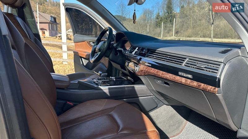 Внедорожник / Кроссовер Audi Q7 2016 в Межгорье