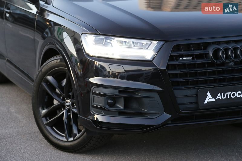 Внедорожник / Кроссовер Audi Q7 2015 в Киеве