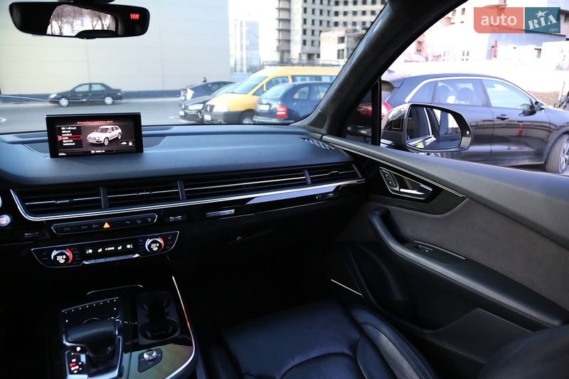 Внедорожник / Кроссовер Audi Q7 2015 в Киеве