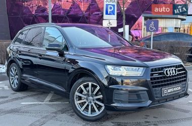 Позашляховик / Кросовер Audi Q7 2016 в Києві