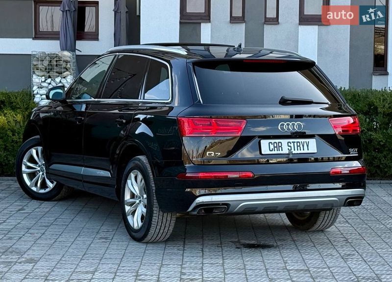 Позашляховик / Кросовер Audi Q7 2018 в Стрию