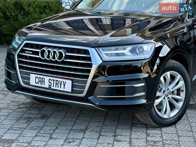 Позашляховик / Кросовер Audi Q7 2018 в Стрию
