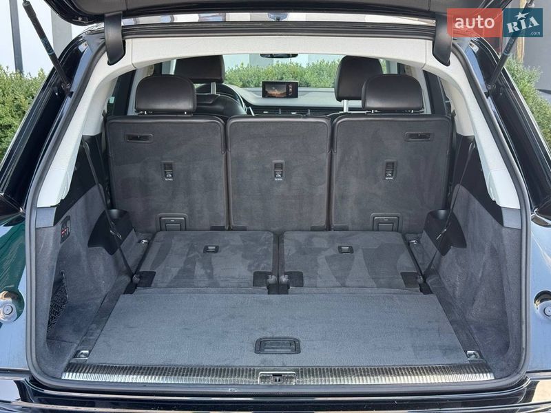 Позашляховик / Кросовер Audi Q7 2018 в Стрию