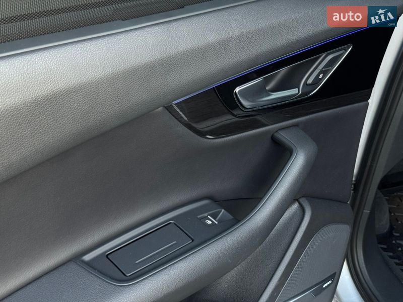 Позашляховик / Кросовер Audi Q7 2017 в Києві