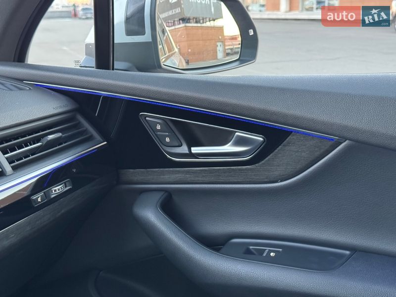 Позашляховик / Кросовер Audi Q7 2017 в Києві