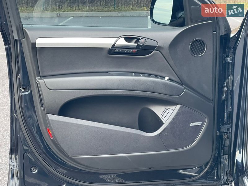 Внедорожник / Кроссовер Audi Q7 2010 в Ровно