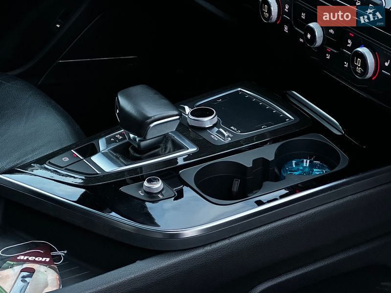 Позашляховик / Кросовер Audi Q7 2019 в Львові