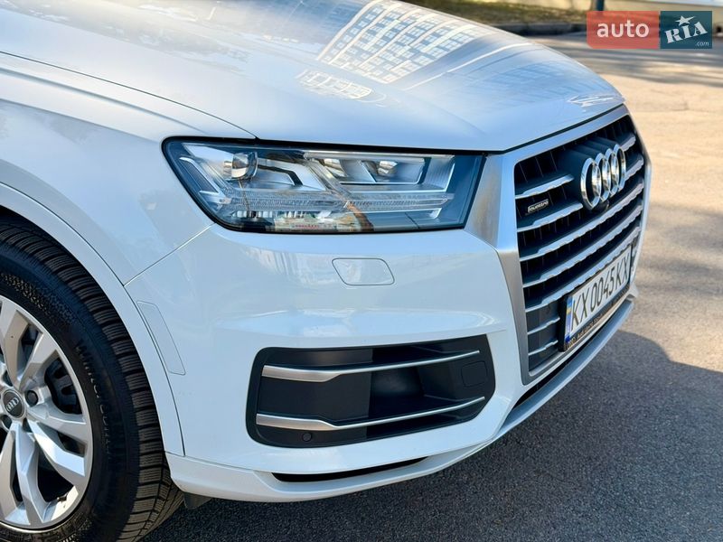 Внедорожник / Кроссовер Audi Q7 2018 в Харькове