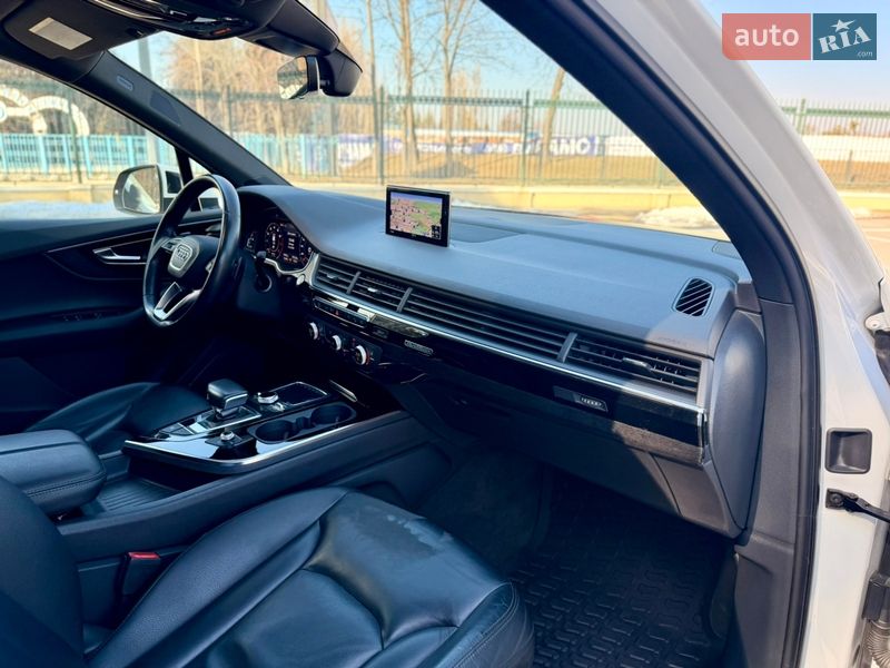 Внедорожник / Кроссовер Audi Q7 2018 в Харькове