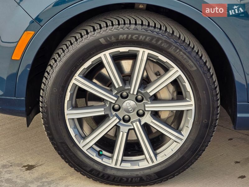 Позашляховик / Кросовер Audi Q7 2018 в Луцьку