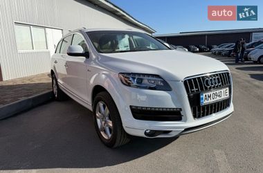 Позашляховик / Кросовер Audi Q7 2015 в Житомирі