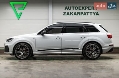 Позашляховик / Кросовер Audi Q7 2021 в Мукачевому