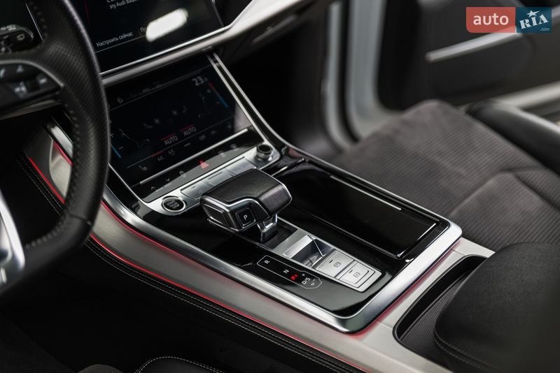 Позашляховик / Кросовер Audi Q7 2021 в Мукачевому