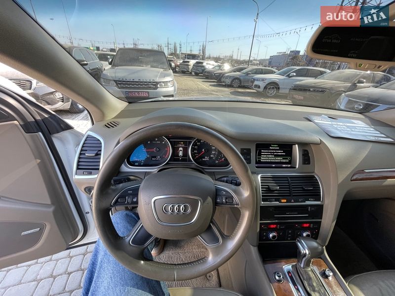 Позашляховик / Кросовер Audi Q7 2013 в Львові
