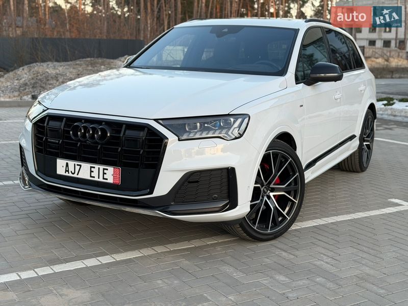 Внедорожник / Кроссовер Audi Q7 2021 в Киеве