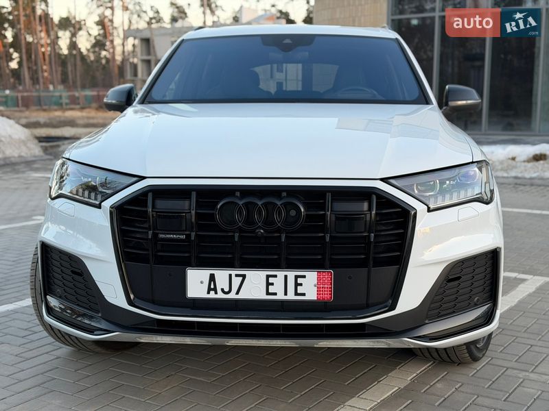 Позашляховик / Кросовер Audi Q7 2021 в Києві