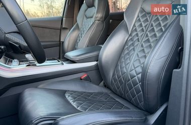 Позашляховик / Кросовер Audi Q7 2021 в Києві