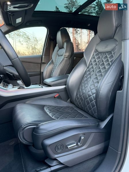 Позашляховик / Кросовер Audi Q7 2021 в Києві