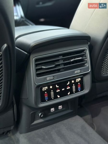 Позашляховик / Кросовер Audi Q7 2021 в Києві