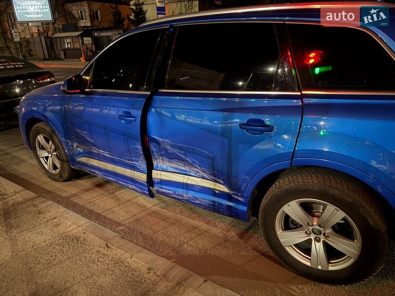 Позашляховик / Кросовер Audi Q7 2015 в Львові