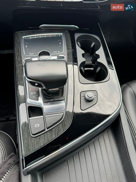 Внедорожник / Кроссовер Audi Q7 2018 в Ужгороде