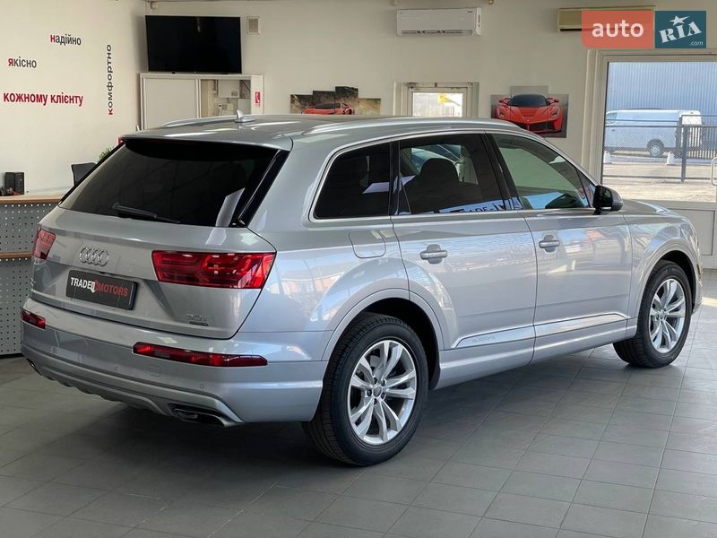 Позашляховик / Кросовер Audi Q7 2017 в Києві