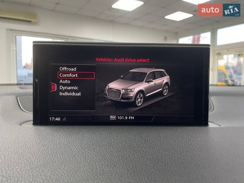 Позашляховик / Кросовер Audi Q7 2017 в Києві