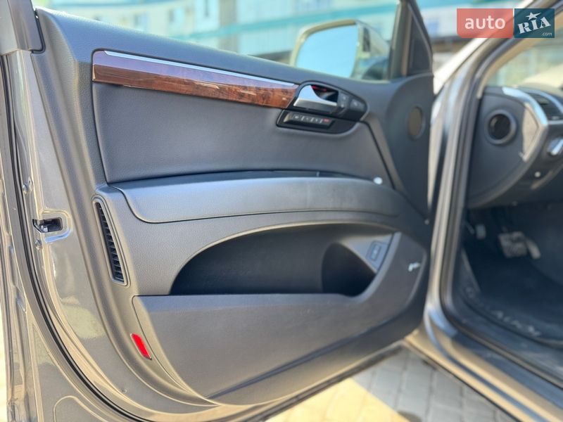 Внедорожник / Кроссовер Audi Q7 2012 в Ивано-Франковске