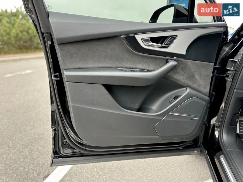 Позашляховик / Кросовер Audi Q7 2019 в Києві