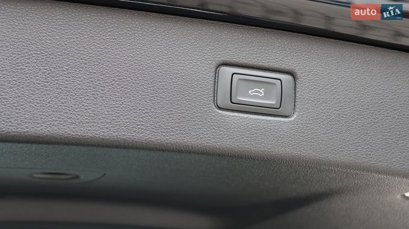 Позашляховик / Кросовер Audi Q7 2019 в Києві