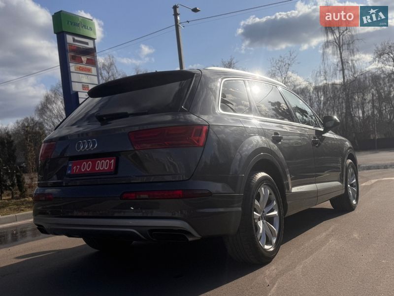 Внедорожник / Кроссовер Audi Q7 2019 в Лубнах