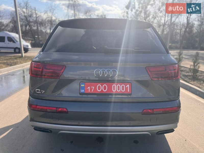 Внедорожник / Кроссовер Audi Q7 2019 в Лубнах