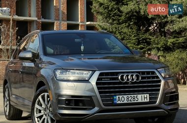Позашляховик / Кросовер Audi Q7 2017 в Мукачевому