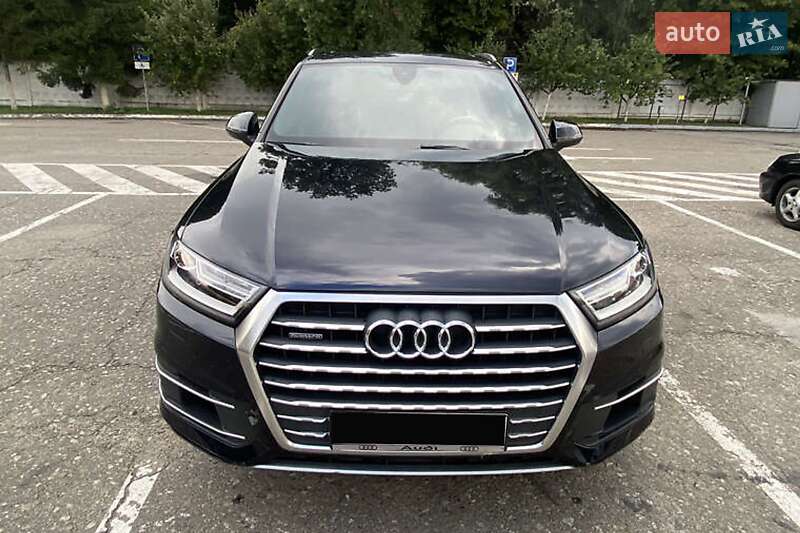Внедорожник / Кроссовер Audi Q7 2016 в Киеве