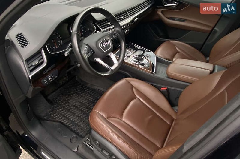 Внедорожник / Кроссовер Audi Q7 2016 в Киеве