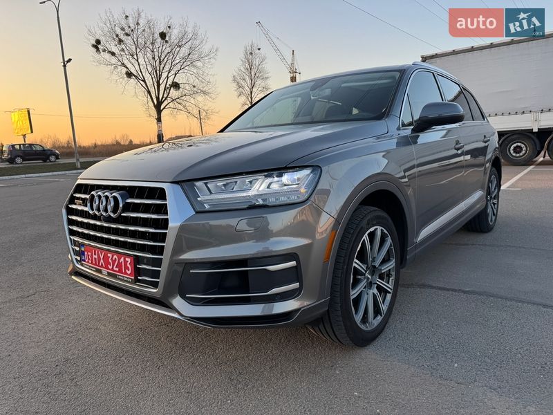 Позашляховик / Кросовер Audi Q7 2017 в Луцьку