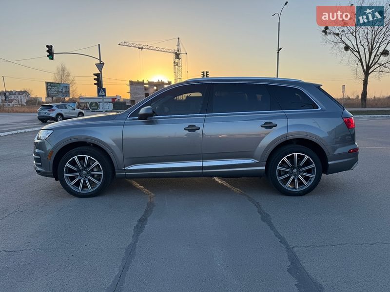Позашляховик / Кросовер Audi Q7 2017 в Луцьку
