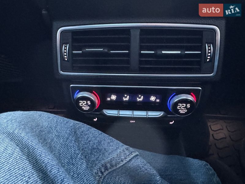 Позашляховик / Кросовер Audi Q7 2017 в Луцьку