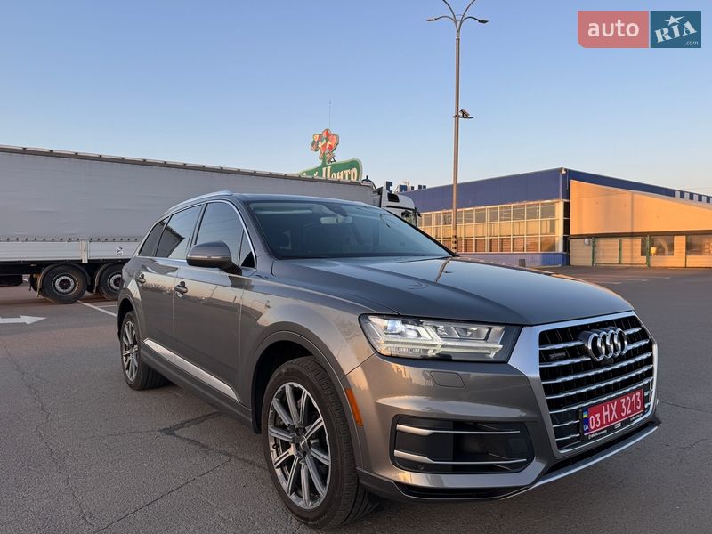 Позашляховик / Кросовер Audi Q7 2017 в Луцьку