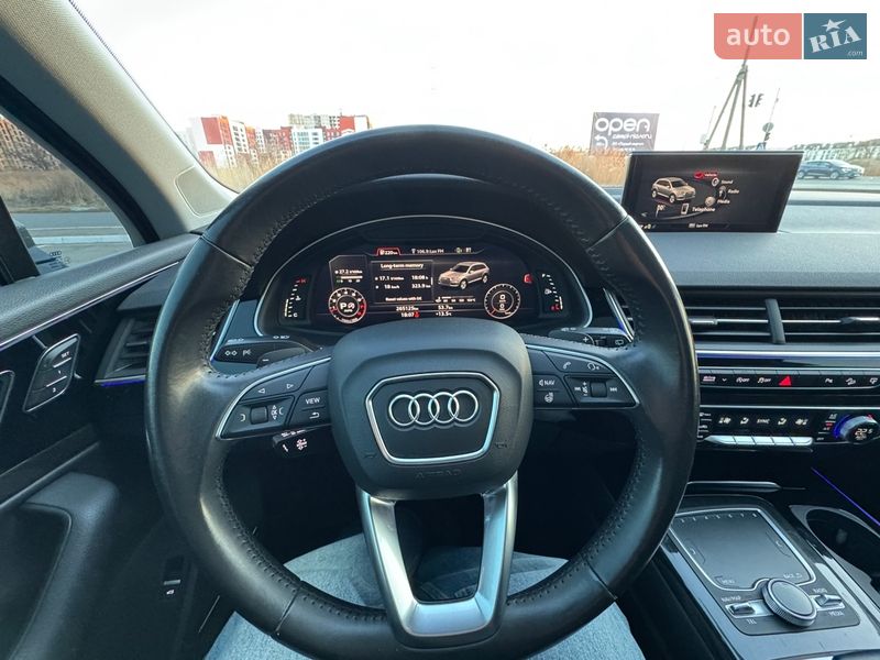 Позашляховик / Кросовер Audi Q7 2017 в Луцьку