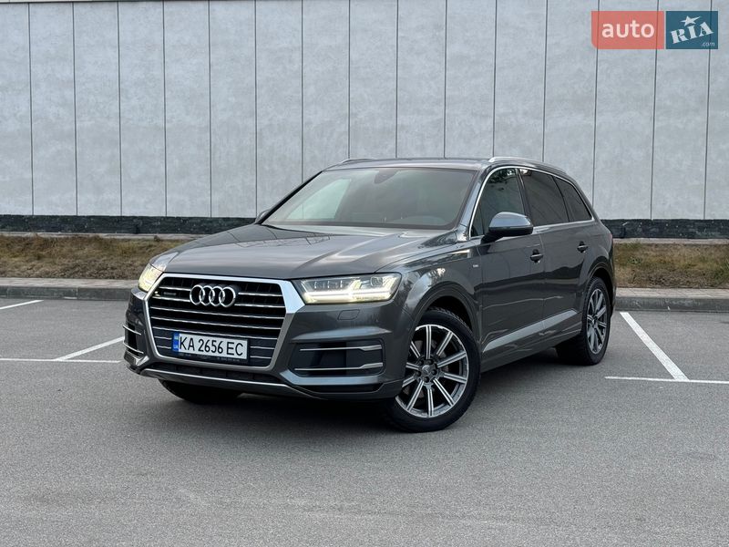 Внедорожник / Кроссовер Audi Q7 2018 в Киеве
