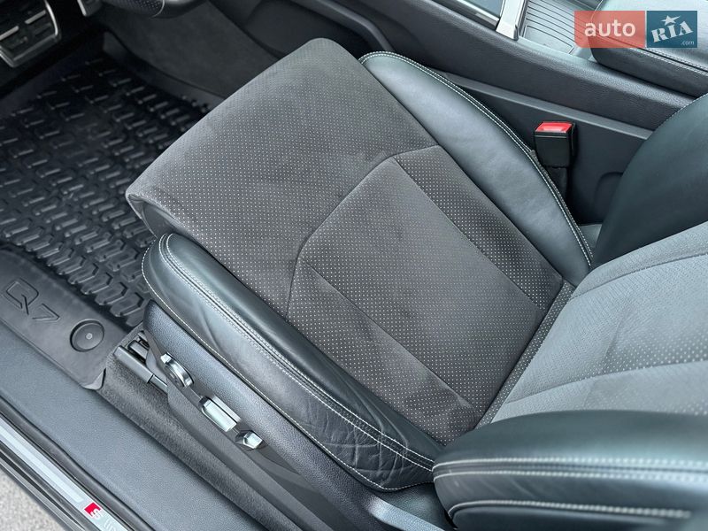 Внедорожник / Кроссовер Audi Q7 2018 в Киеве