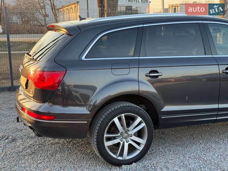Позашляховик / Кросовер Audi Q7 2010 в Стрию