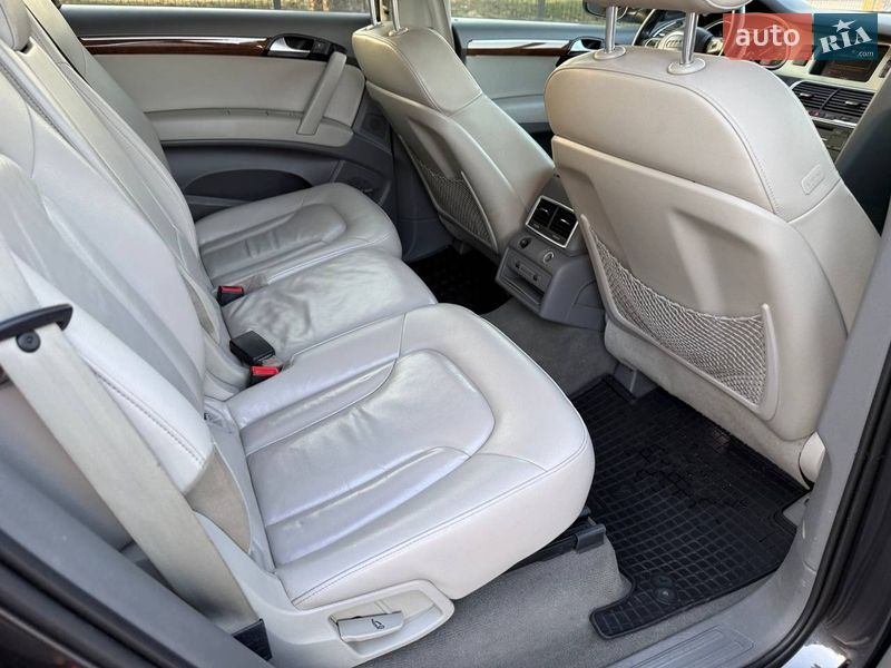 Позашляховик / Кросовер Audi Q7 2010 в Стрию