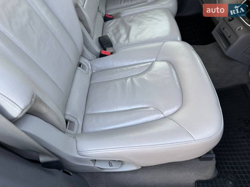 Позашляховик / Кросовер Audi Q7 2010 в Стрию