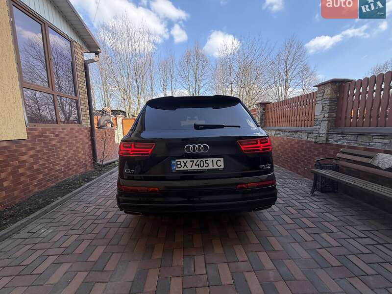 Внедорожник / Кроссовер Audi Q7 2018 в Хмельницком